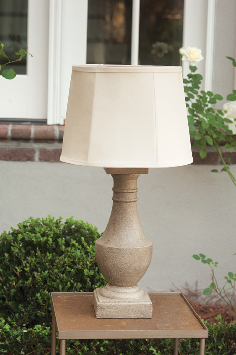 5695: Urn Outdoor Table Lamp (Product Detail)