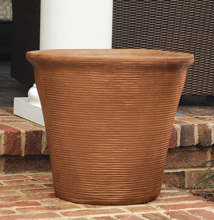 7763: Ribbed Planter - Rust (Product Detail)