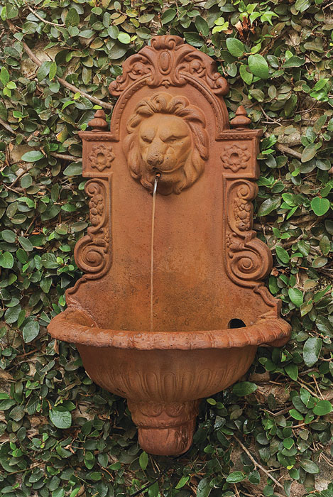 7761: Lion Wall Fountain/Rust (Product Detail)